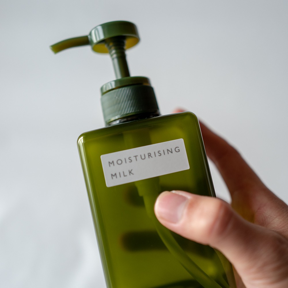 無印ボトルに乳液ラベル