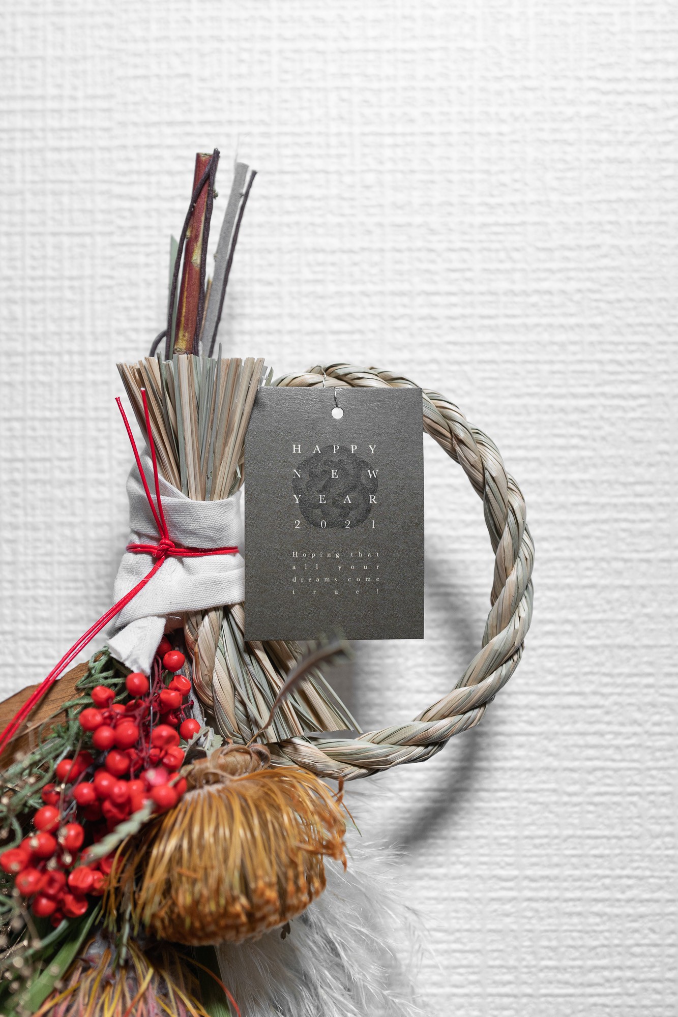 カーキ色の正月飾り用カード